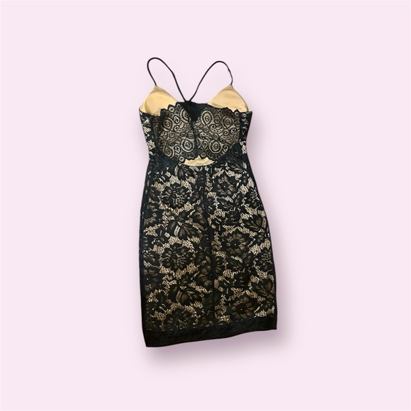 lace halter dress size M - Picture 3 of 3